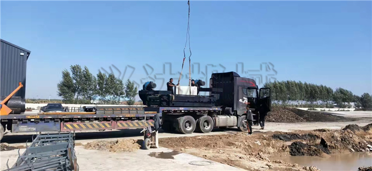 吉林客戶5.4米鏈板翻拋機(jī) 安裝進(jìn)展