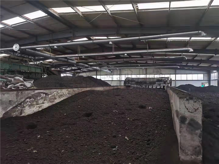 發酵場地 槽式翻堆機