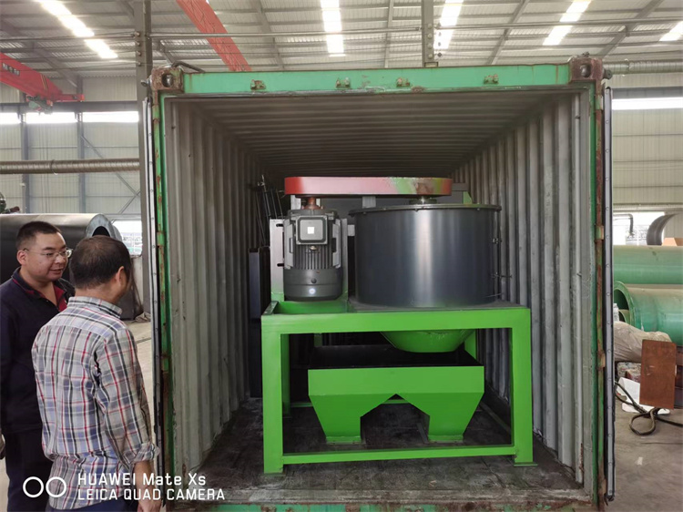 外貿(mào)年產(chǎn)3萬噸粉劑有機肥生產(chǎn)線第二箱