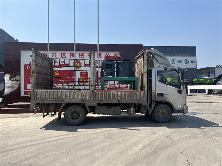 有機肥立式粉碎機發貨現場