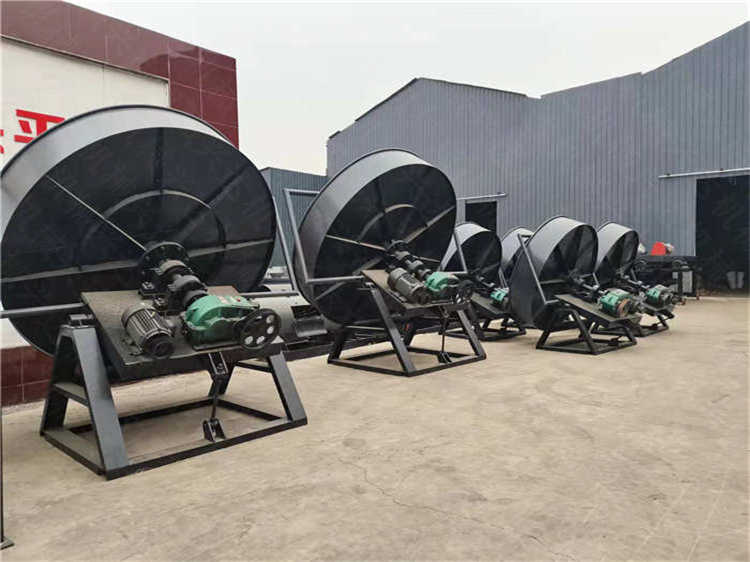 圓盤造粒機(jī)比較適合粉狀物料發(fā)酵原料的制粒