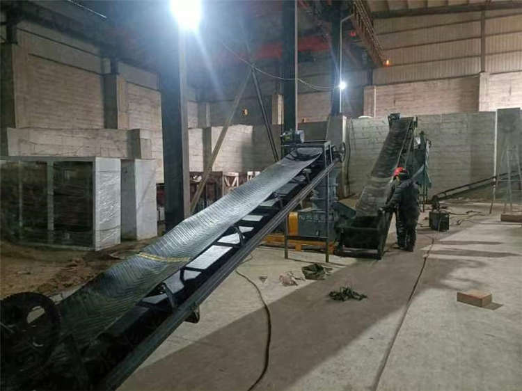 顆粒有機肥設(shè)備選擇平模造粒生產(chǎn)線