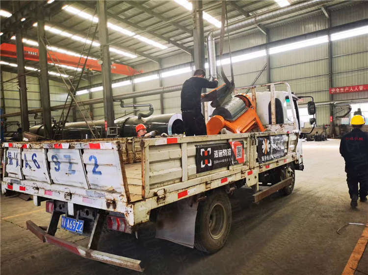 化肥尿素顆粒粉碎機(jī)使用效果,粉碎細(xì)膩可調(diào)節(jié)