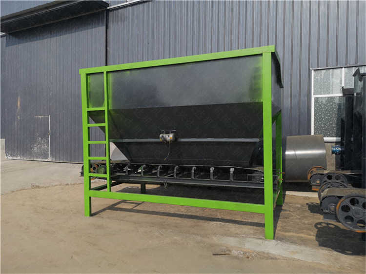 雞糞有機肥設備喂料機,豬糞發酵肥料生產線鏟車料倉設備