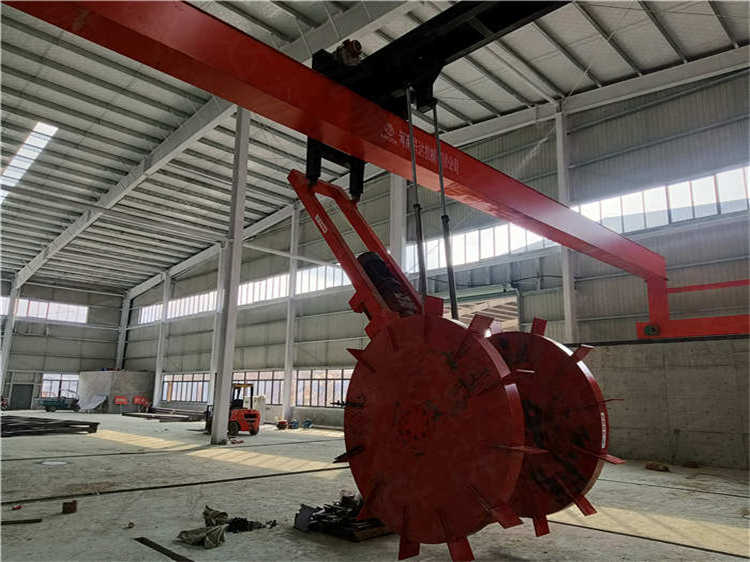 支持定制8-20米有機肥輪盤翻拋機 大產量處理糞污發酵腐熟加工設備 興達機械